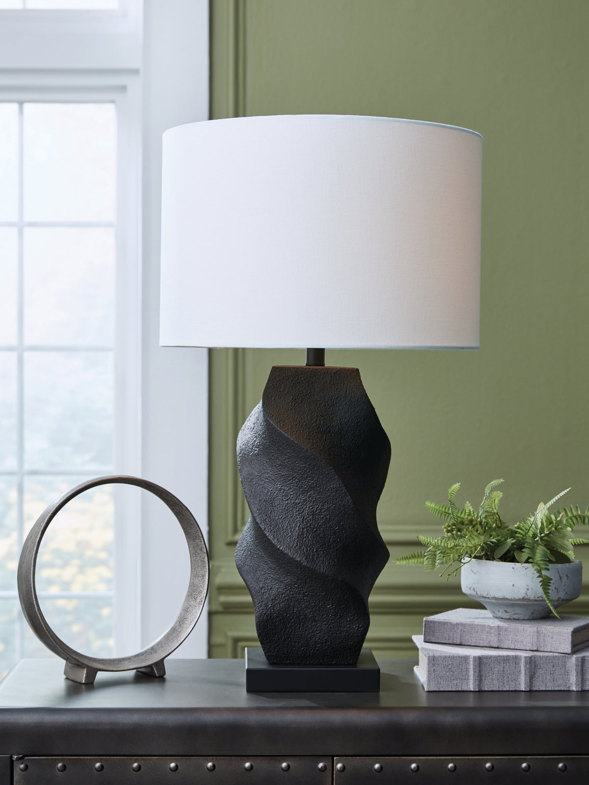 Tampa Furniture Outlet Lutz - Ashley Furniture - Amillion Lighting - Poly Table Lamp (1/CN) - L235904