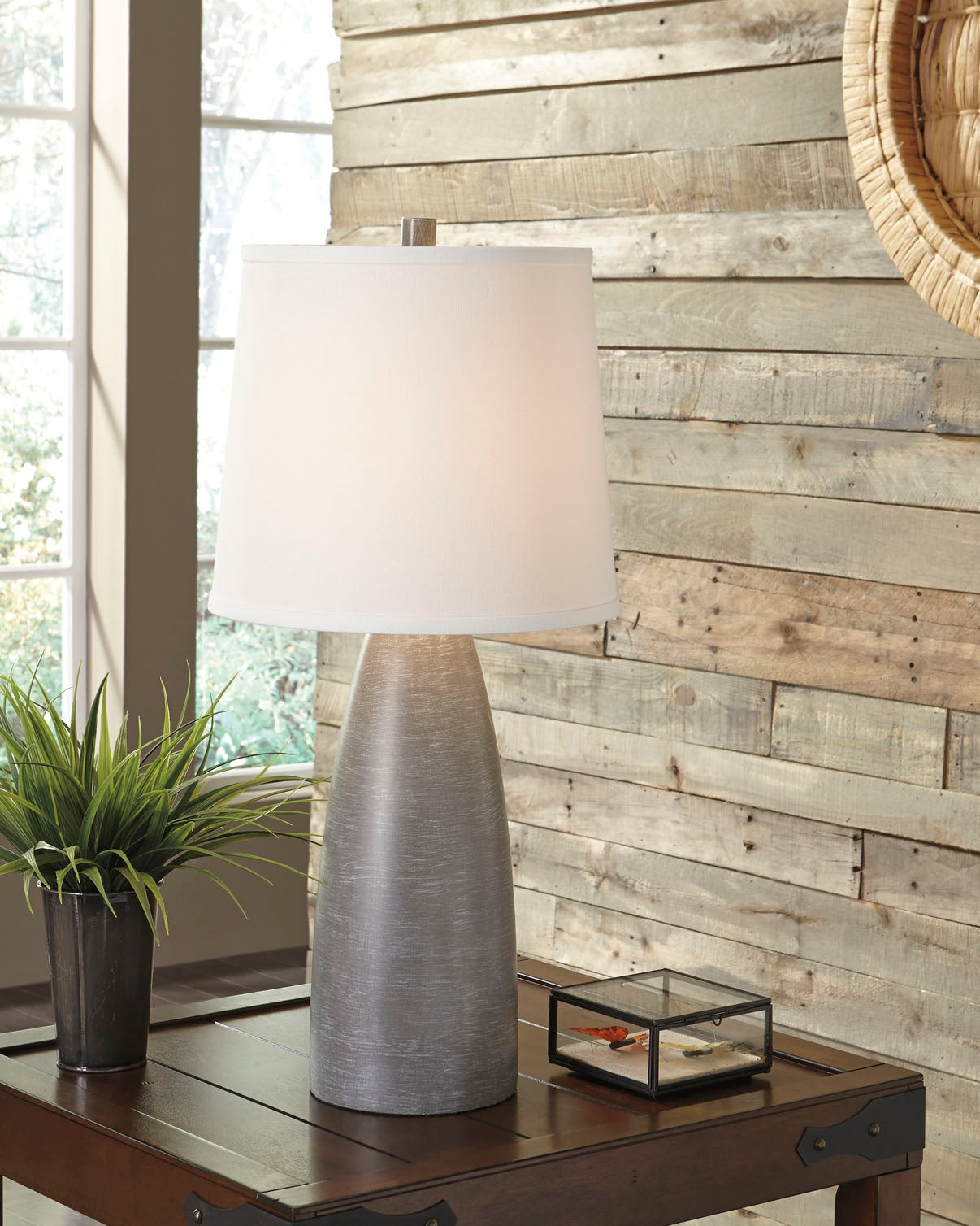Tampa Furniture Outlet Lutz - Ashley Furniture - Shavontae Lighting - Poly Table Lamp (Set of 2) / Gray - L243004