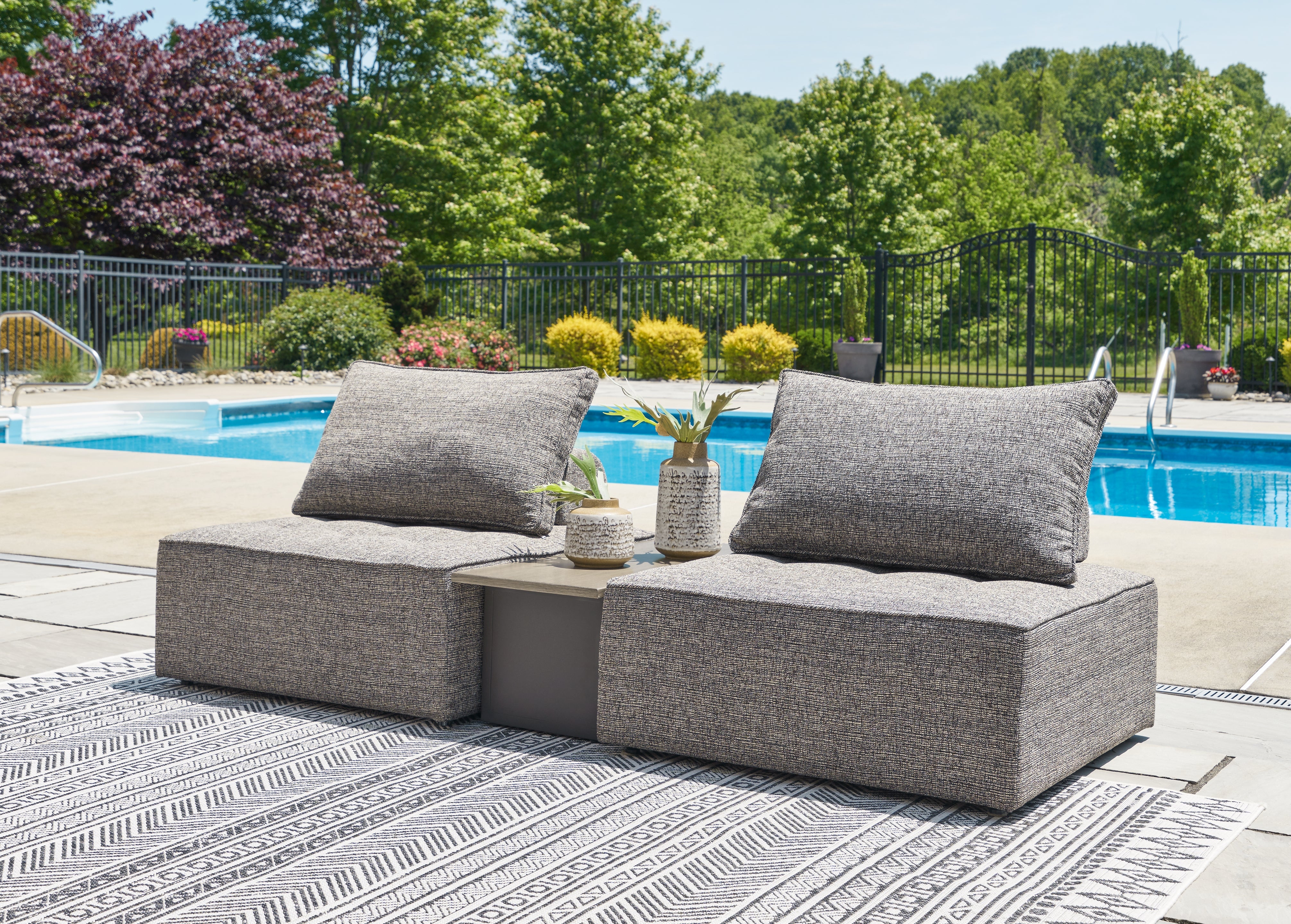 Tampa Furniture Outlet Lutz - Ashley Furniture - Bree Zee Outdoor - 3-Piece Outdoor Sectional / Brown - P160P4