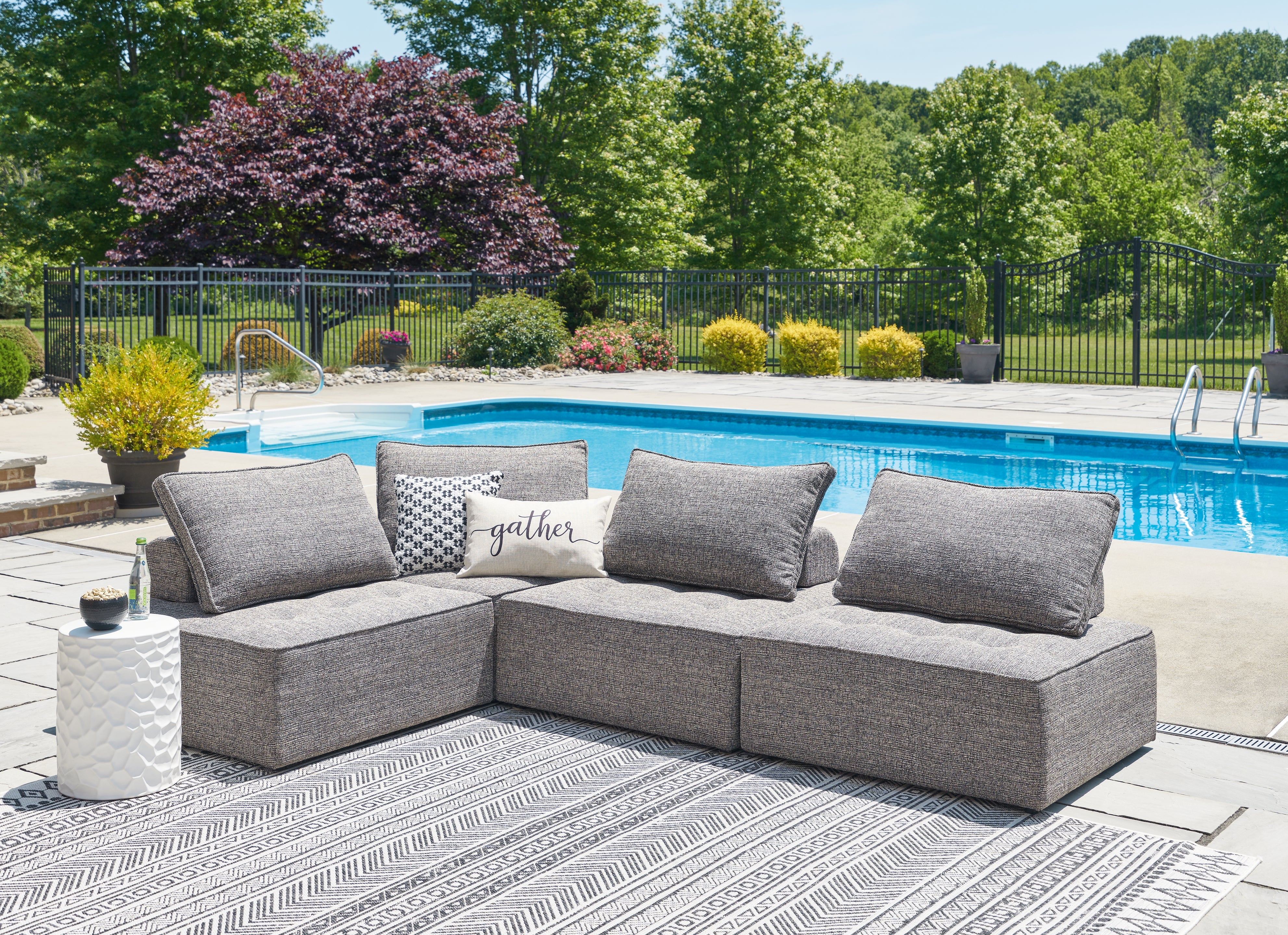 Tampa Furniture Outlet Lutz - Ashley Furniture - Bree Zee Outdoor - 4-Piece Outdoor Sectional / Brown - P160P8