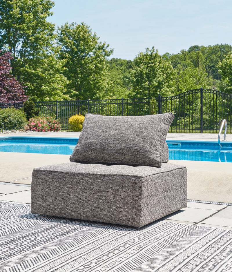 Tampa Furniture Outlet Lutz - Ashley Furniture - Bree Zee Outdoor - Lounge Chair w/Cushion / Brown - P160-821
