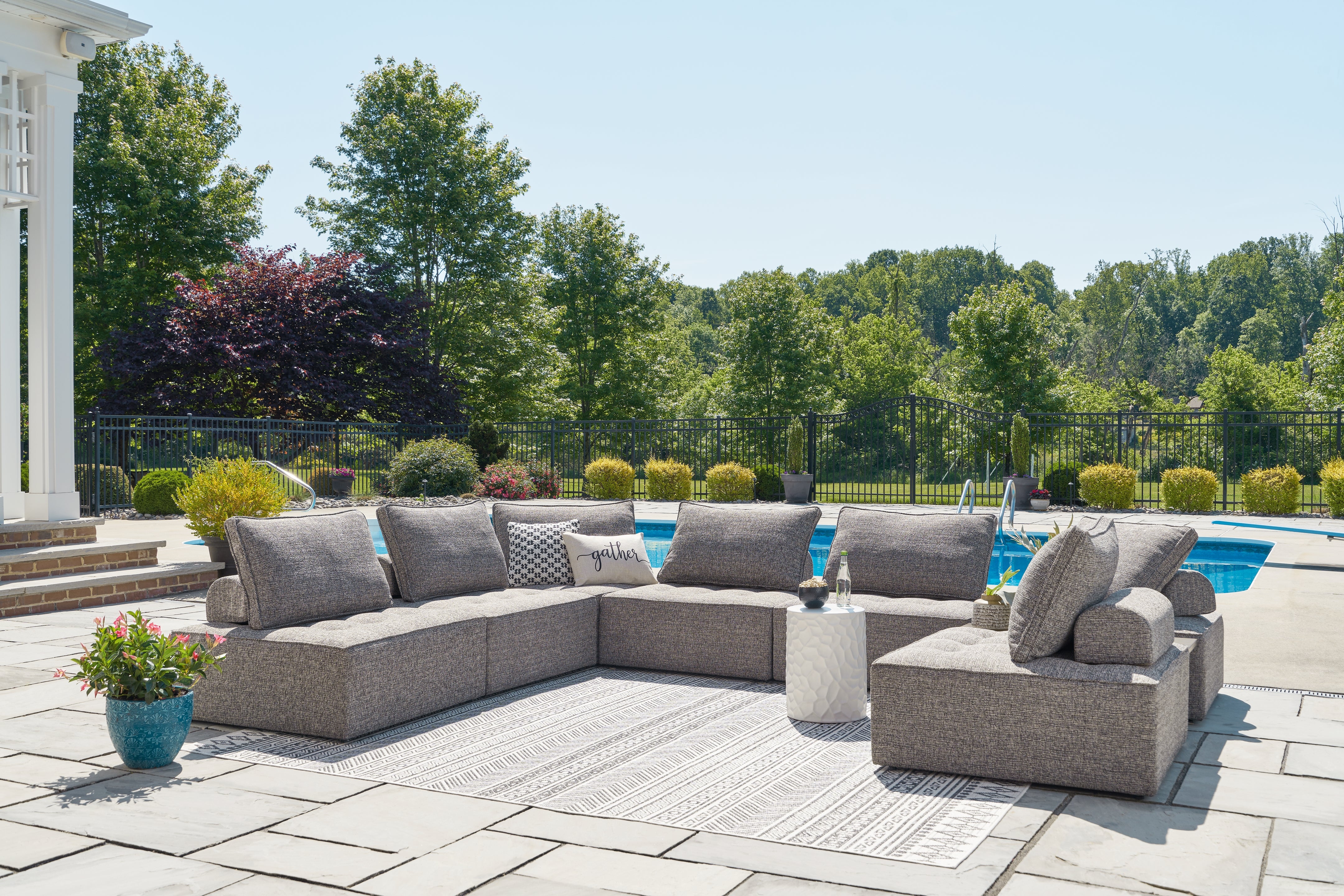 Tampa Furniture Outlet Lutz - Ashley Furniture - Bree Zee Outdoor - 8-Piece Outdoor Sectional / Brown - P160P6