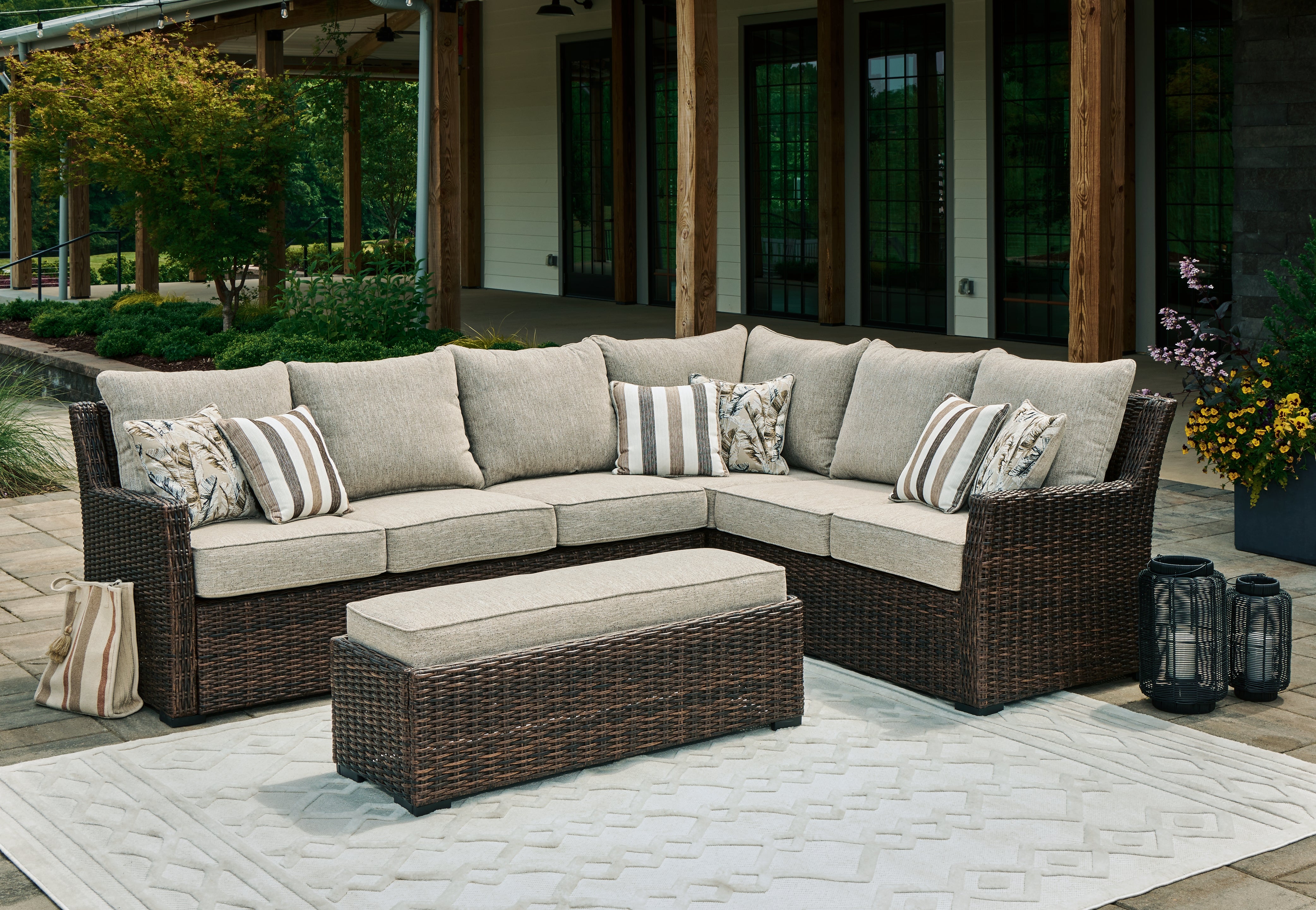 Tampa Furniture Outlet Lutz - Ashley Furniture - Brook Ranch Outdoor - Sofa SEC/Bench w/CUSH (3/CN) / Brown - P465-822