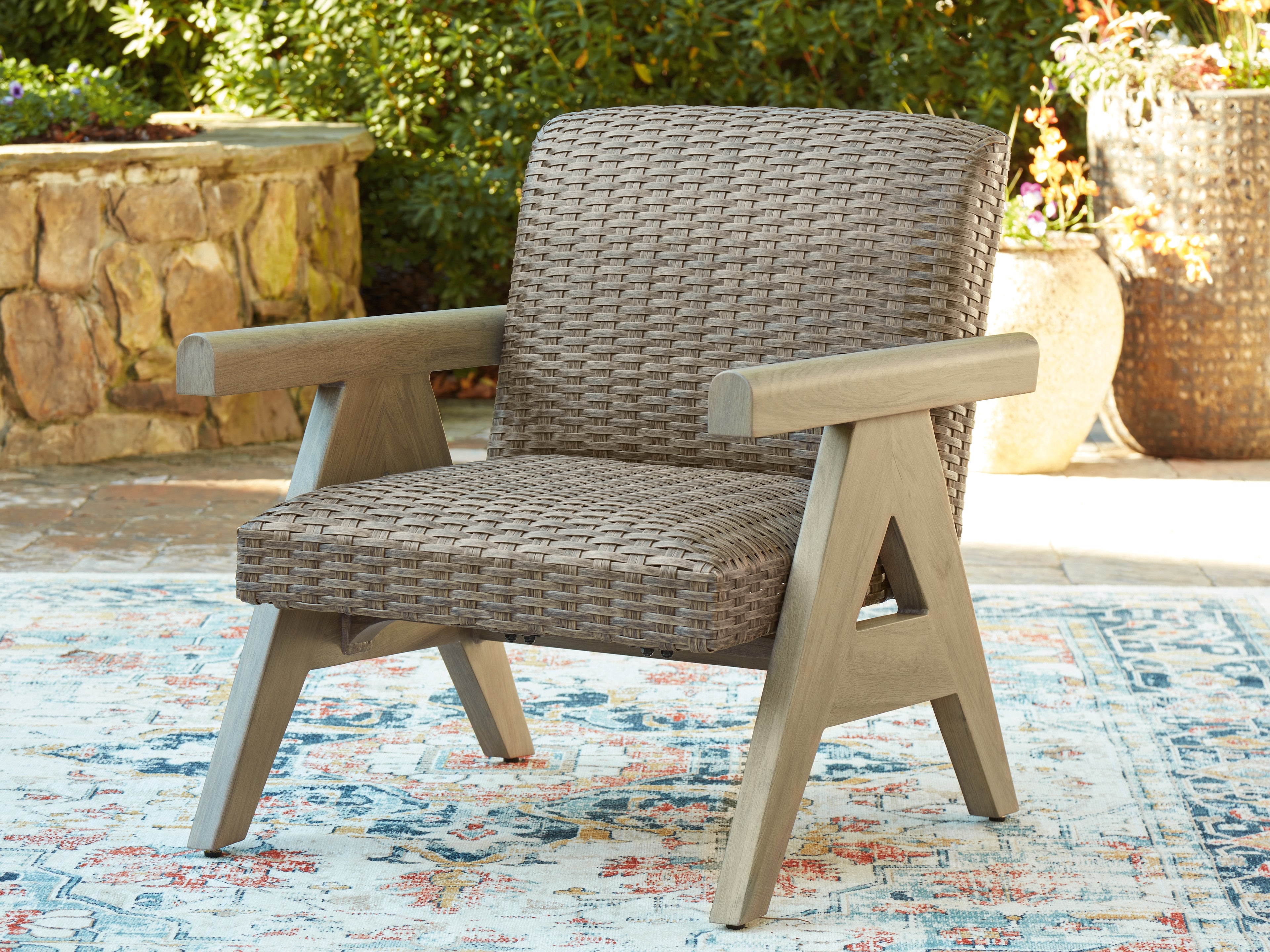 Tampa Furniture Outlet Lutz - Ashley Furniture - Cliff Trails Outdoor - Rocking Lounge Chair / Beige - PCP690-821
