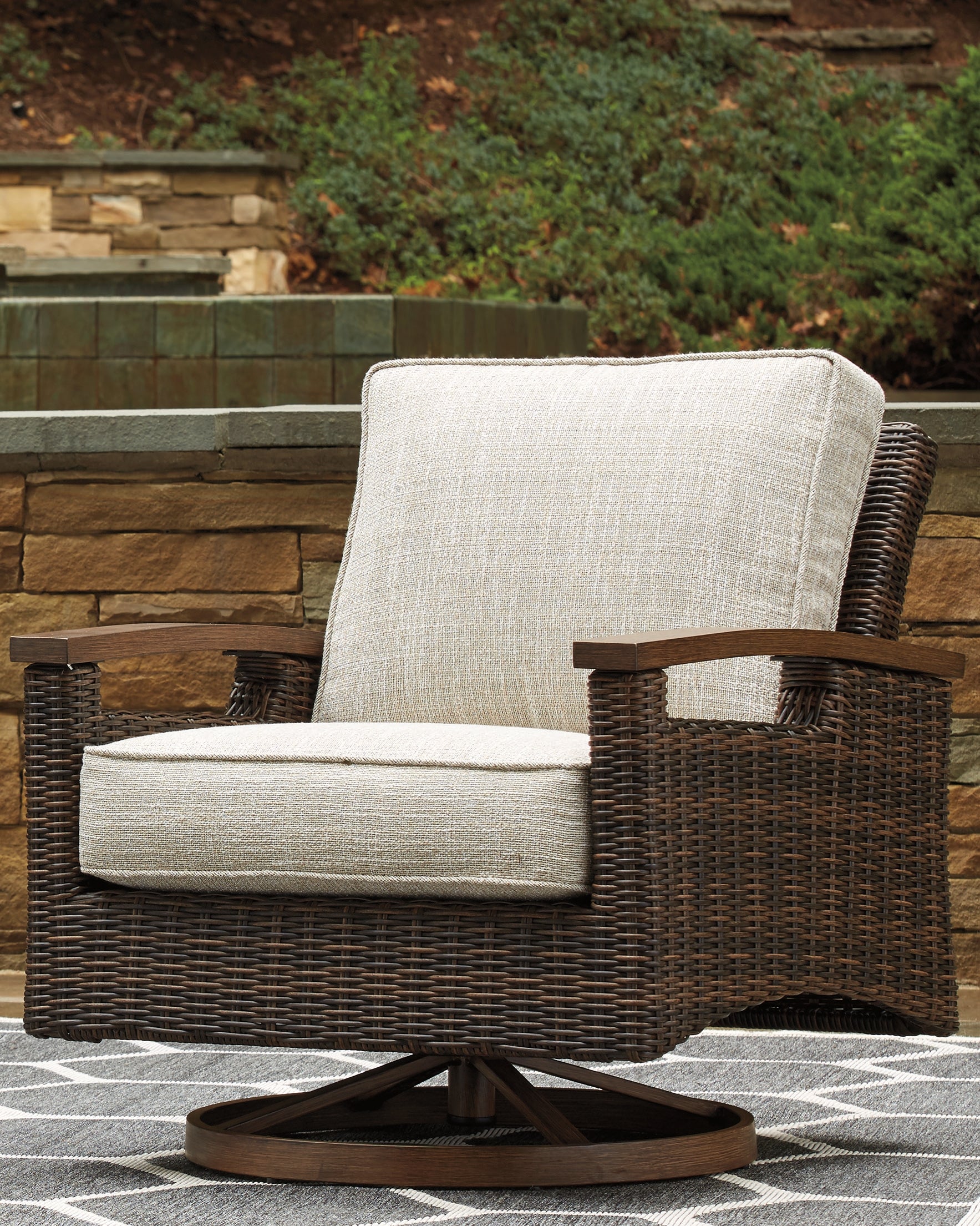 Tampa Furniture Outlet Lutz - Ashley Furniture - Paradise Trail Outdoor - Swivel Lounge Chair (Set of 2) / Medium Brown - P750-821