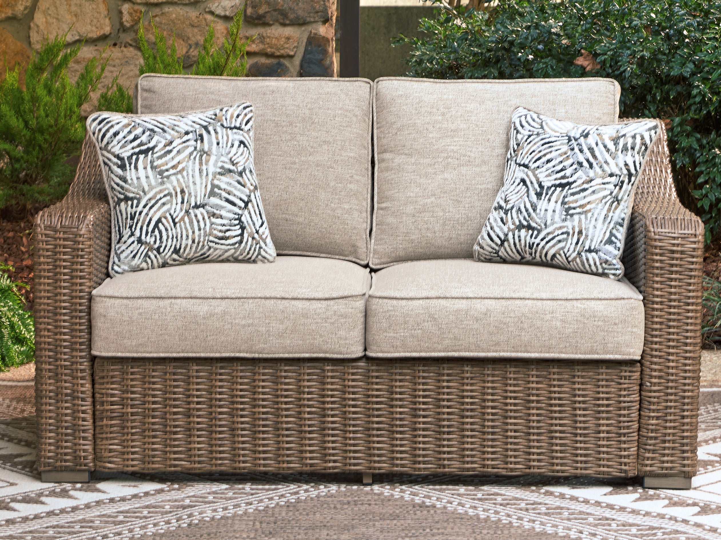 Tampa Furniture Outlet Lutz - Ashley Furniture - Laguna Heights Outdoor - Loveseat w/Cushion / Beige - PCP790-835