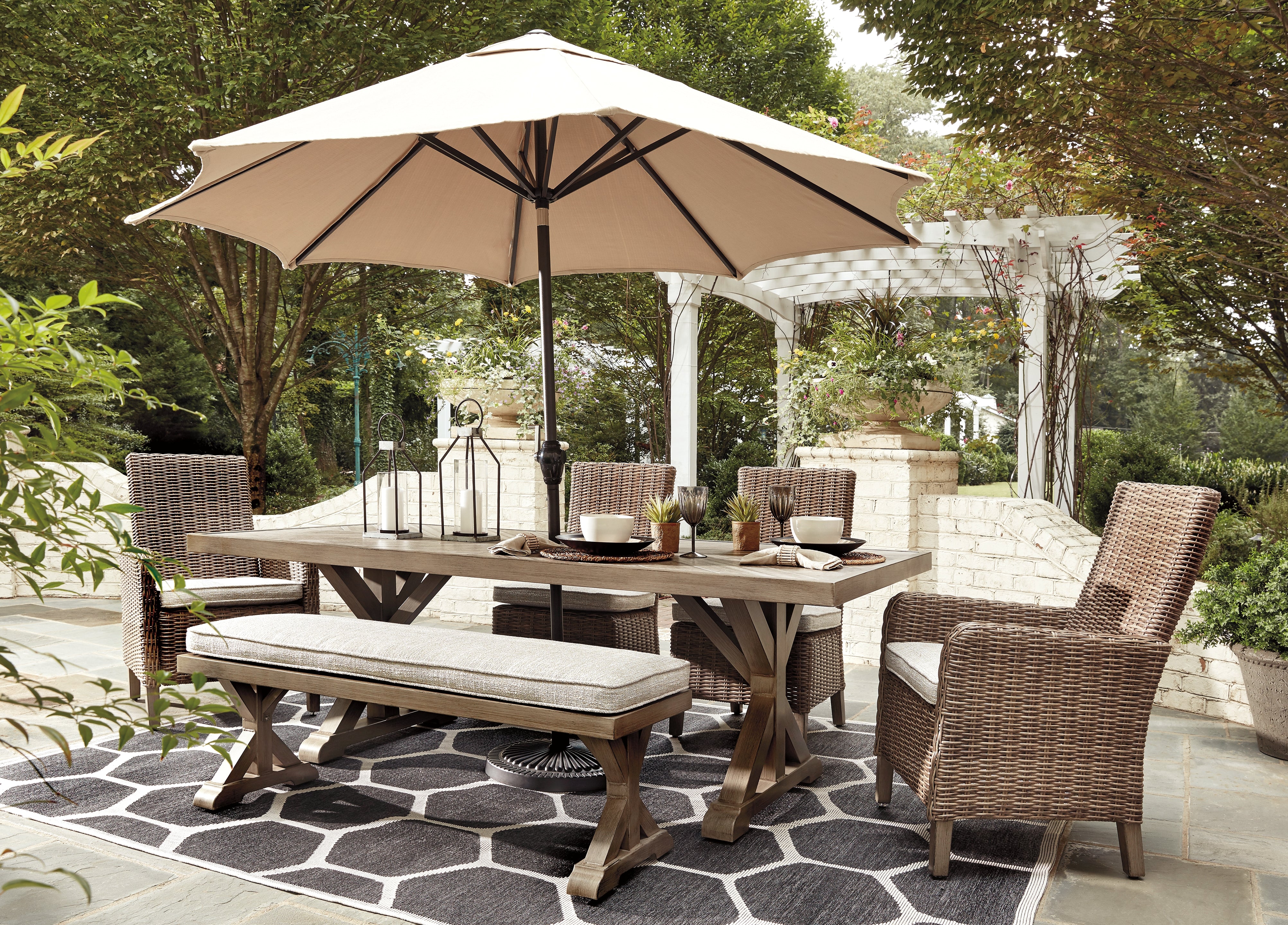 Tampa Furniture Outlet Lutz - Ashley Furniture - Beachcroft Outdoor - RECT Dining Table w/UMB OPT / Beige - P791-625
