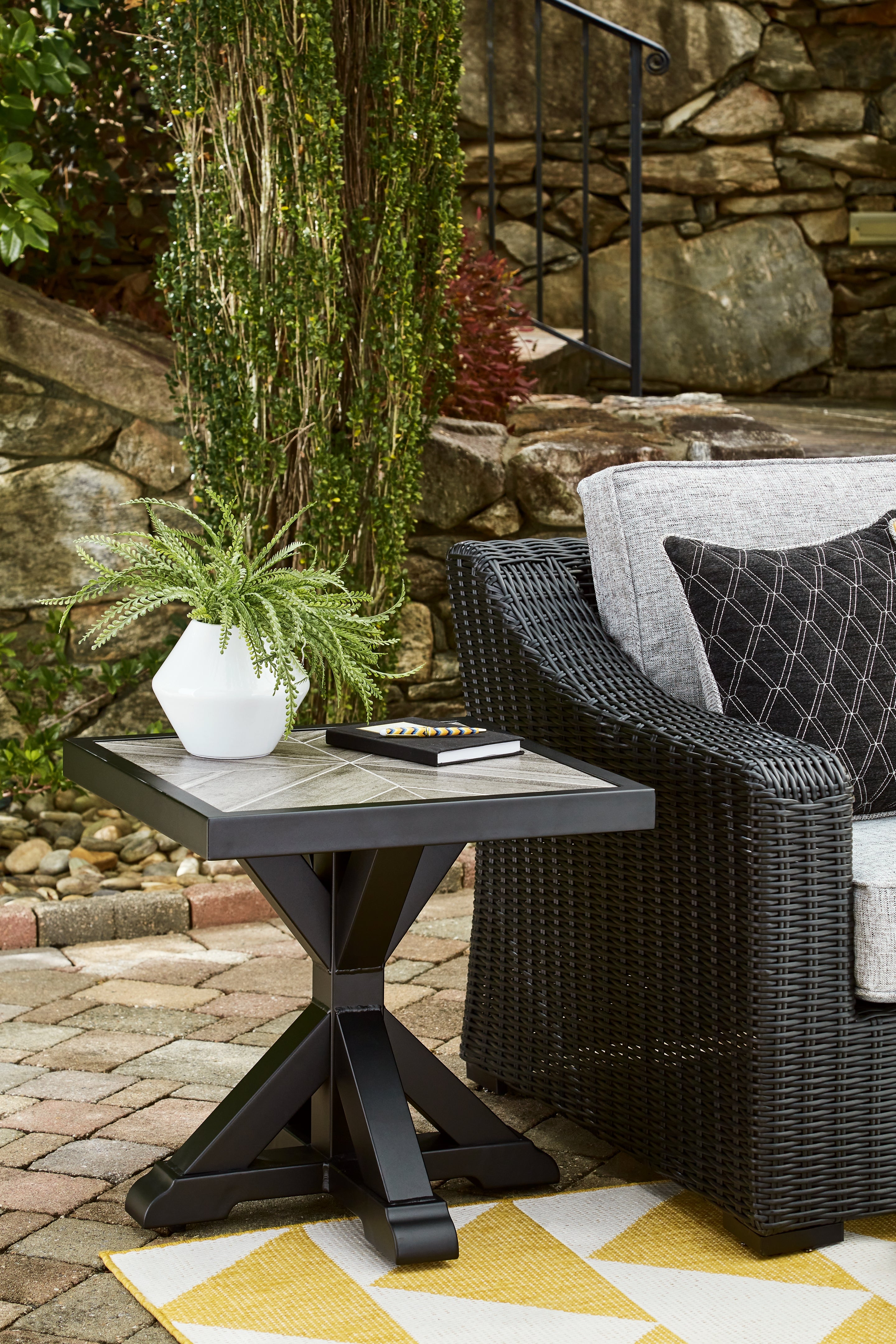 Tampa Furniture Outlet Lutz - Ashley Furniture - Beachcroft Outdoor - Square End Table / Black/Light Gray - P792-702
