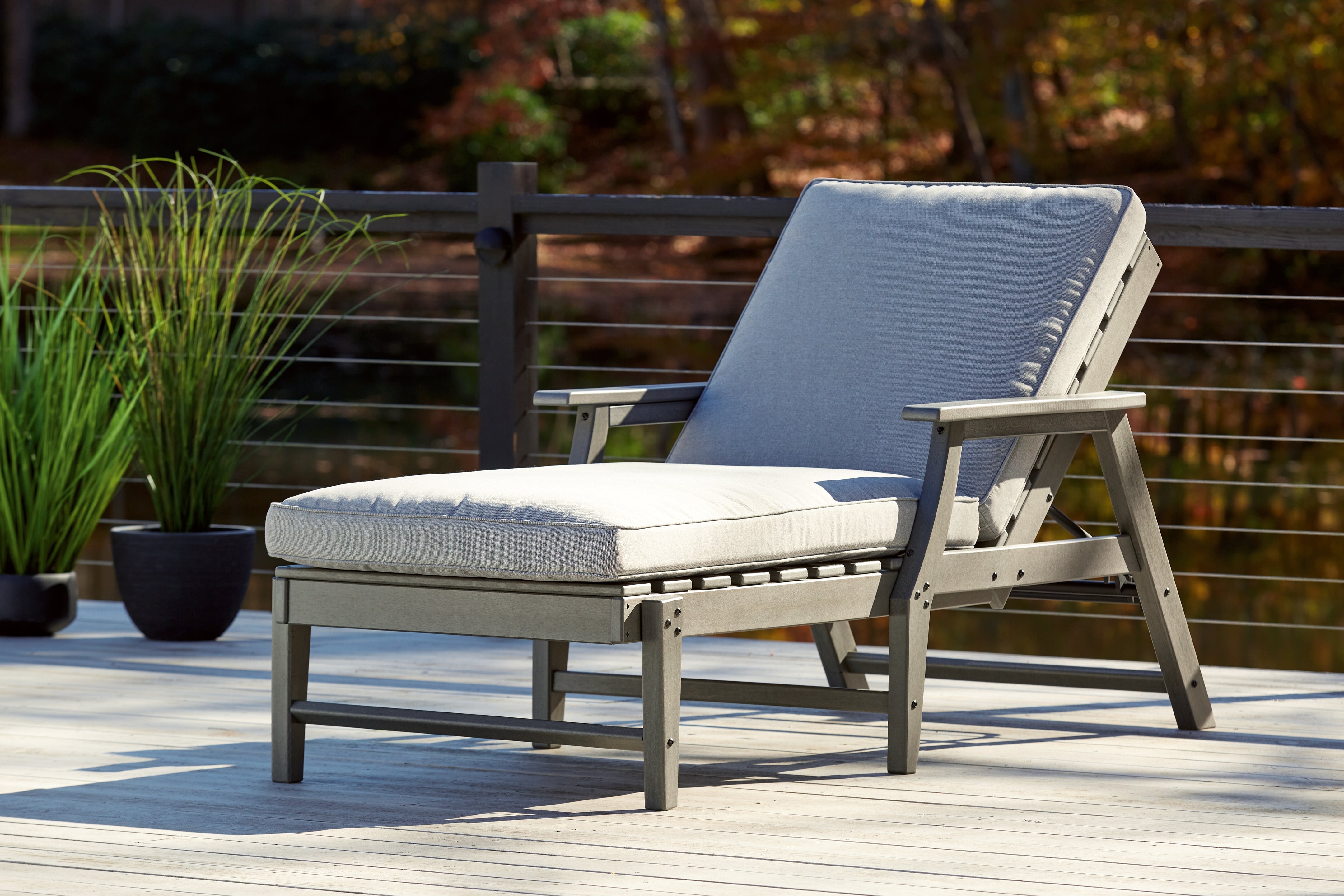 Tampa Furniture Outlet Lutz - Ashley Furniture - Visola Outdoor - Chaise Lounge with Cushion / Gray - P802-815