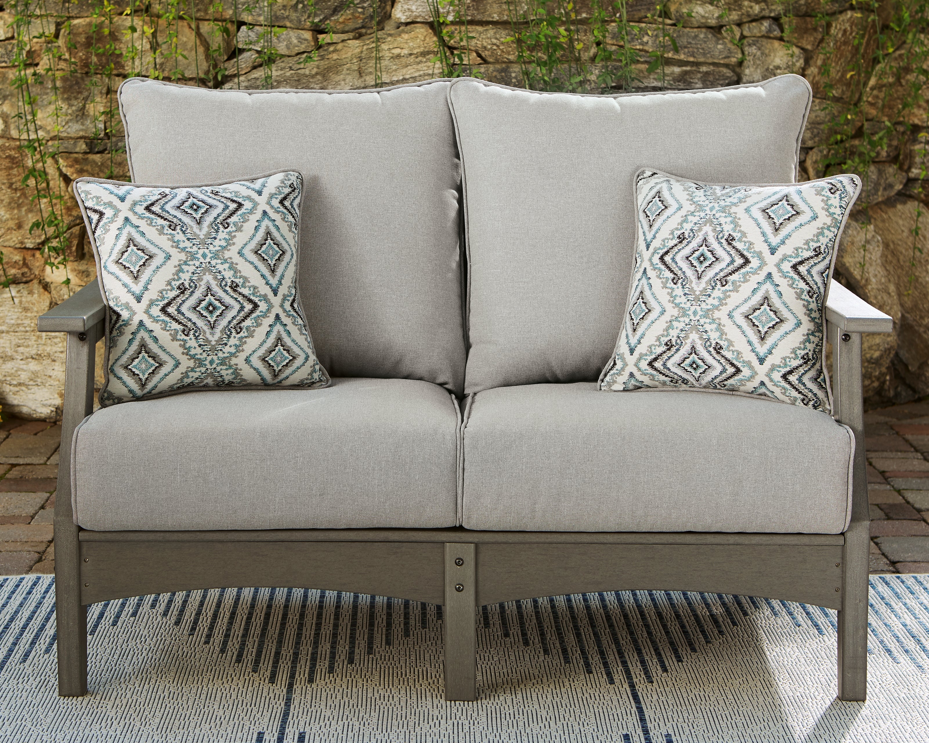 Tampa Furniture Outlet Lutz - Ashley Furniture - Visola Outdoor - Loveseat w/Cushion / Gray - P802-835