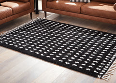 Tampa Furniture Outlet Lutz - Ashley Furniture - Minston Rug - 8' x 10' Rug / Black/White - R405951