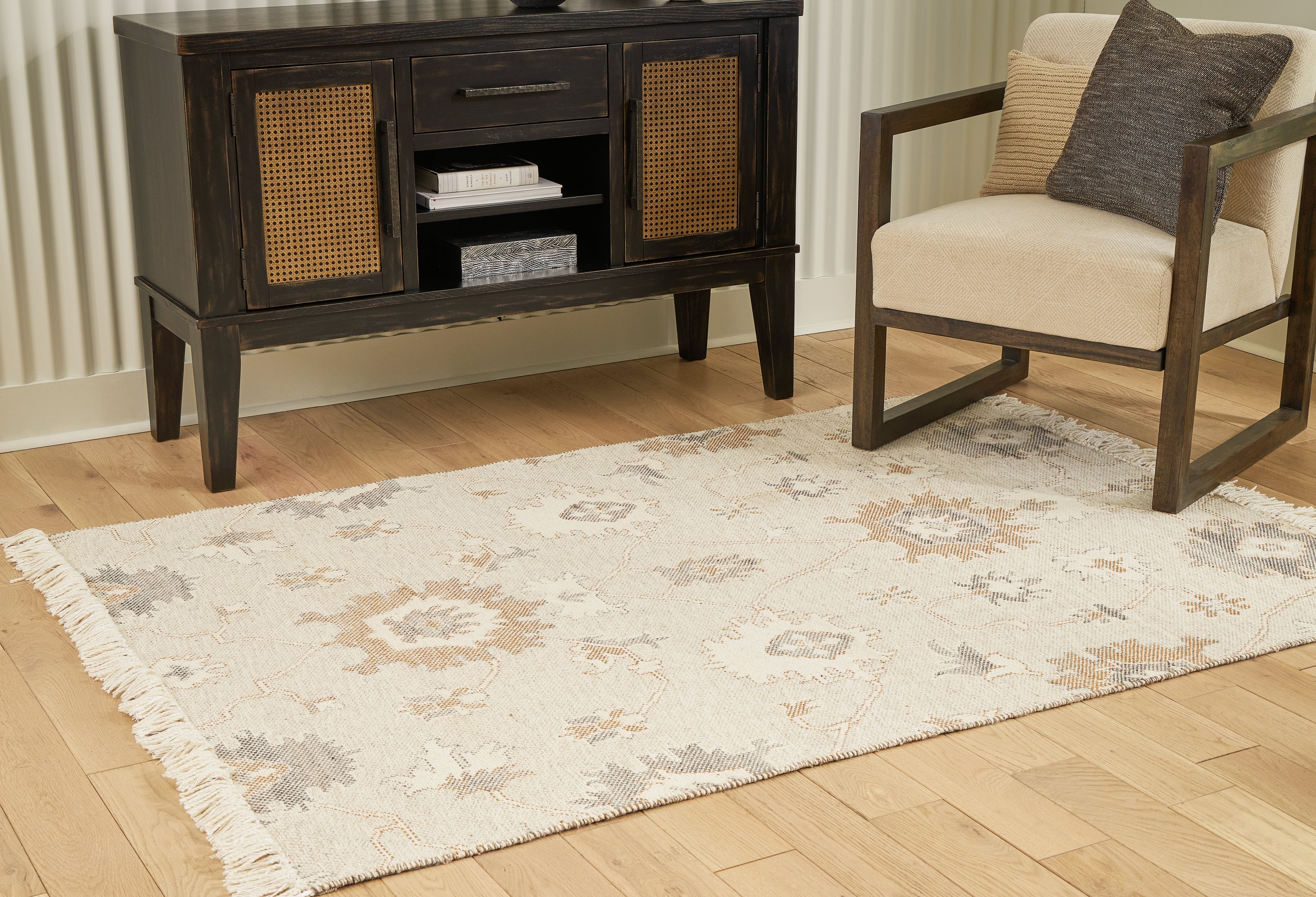 Tampa Furniture Outlet Lutz - Ashley Furniture - Calkin Rug - 5' x 7' Rug / Linen/Gray/Caramel - R406392