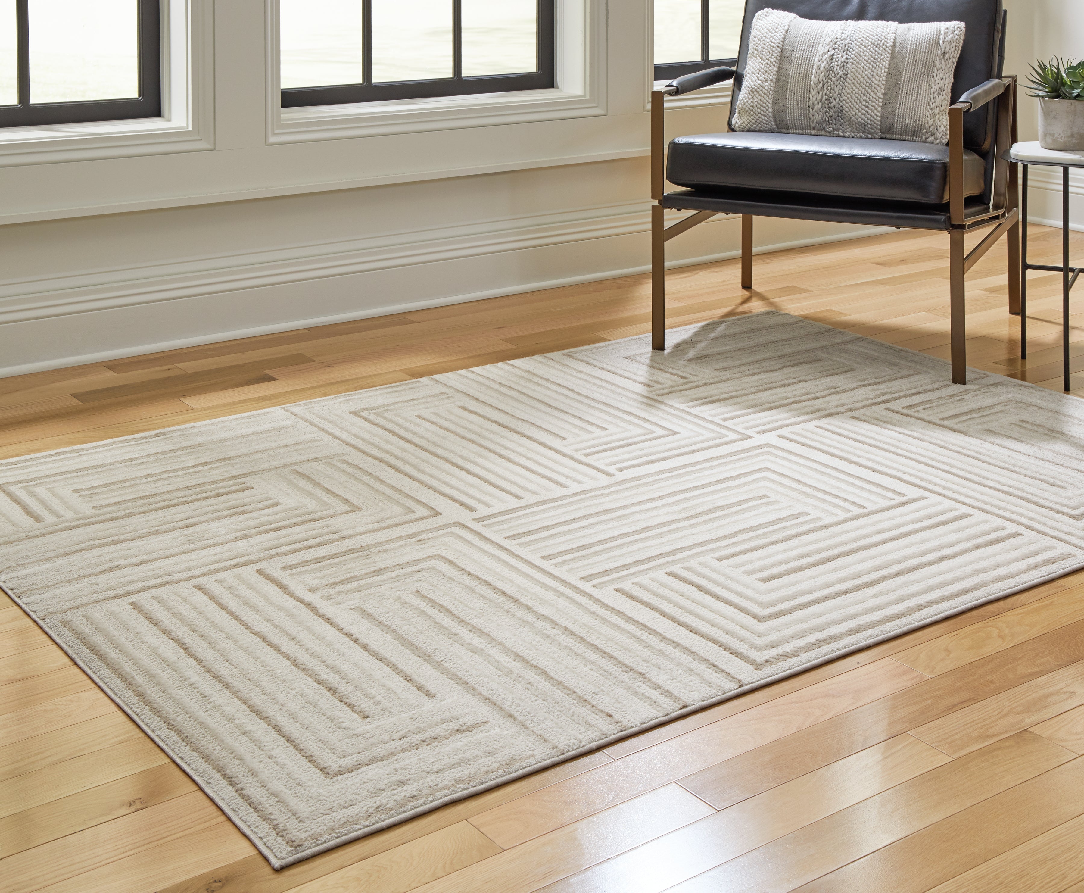 Tampa Furniture Outlet Lutz - Ashley Furniture - Darmondard Rug - 5' x 7' Rug / Cream/Taupe - R406942