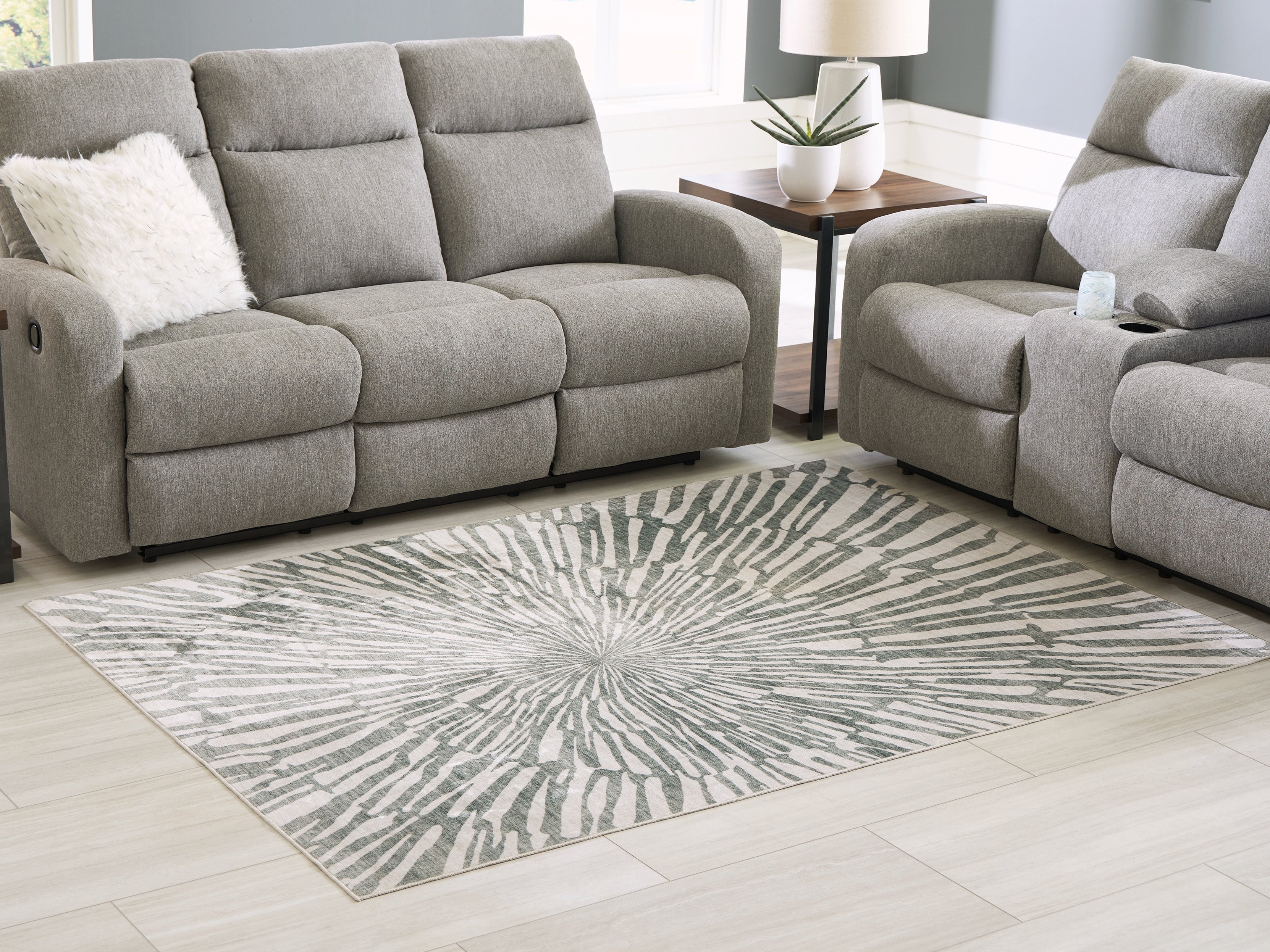 Tampa Furniture Outlet Lutz - Ashley Furniture - Verland Rug - Washable 5' x 7' Area Rug / Gray/White - R407432