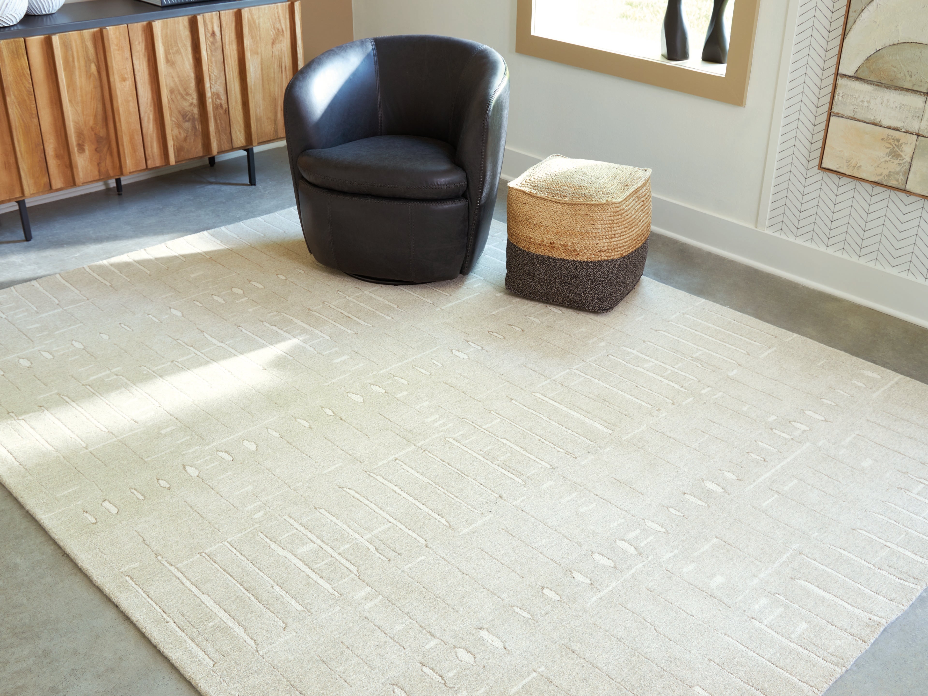 Tampa Furniture Outlet Lutz - Ashley Furniture - Wolbert Rug - 7'8" x 10' Area Rug / Tan/Ivory - R407661