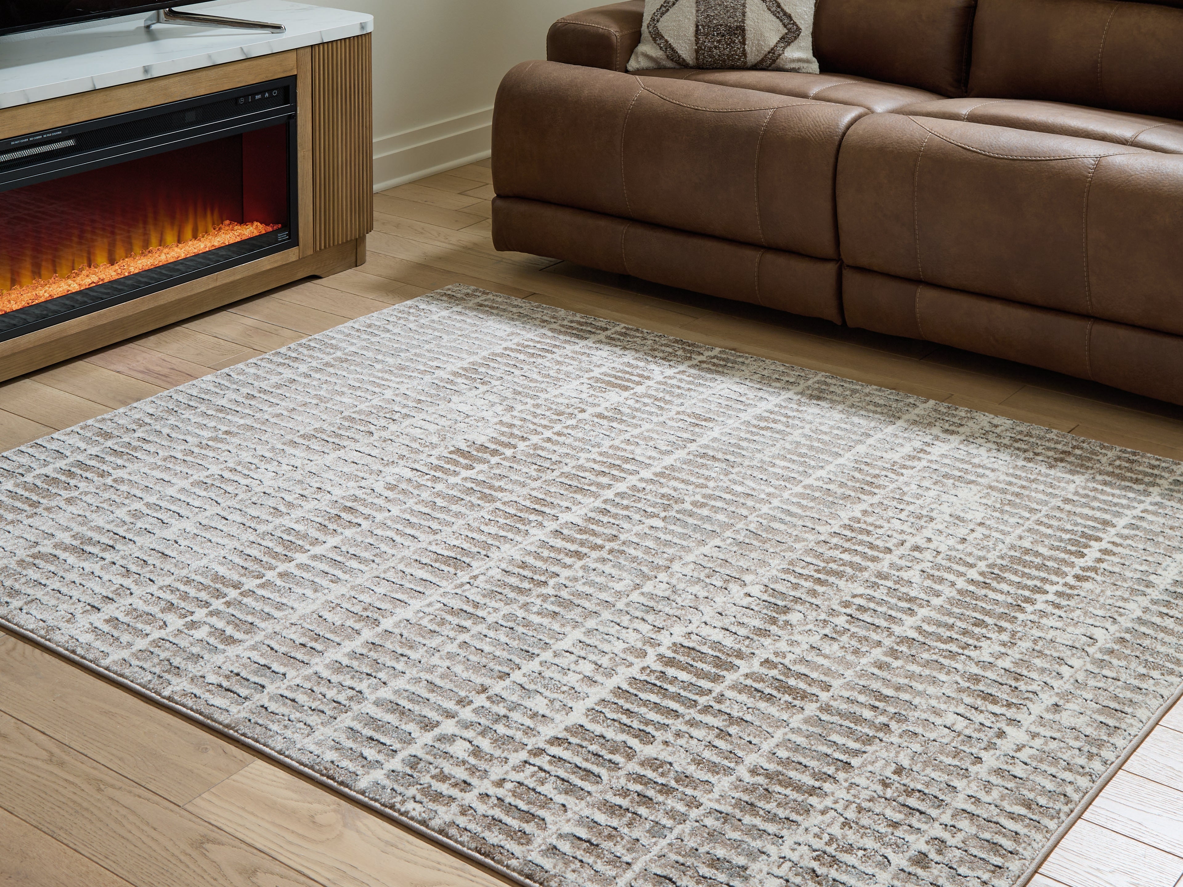 Tampa Furniture Outlet Lutz - Ashley Furniture - Fuadwick Rug - 5'3" x 7' Area Rug / Multi - R407692