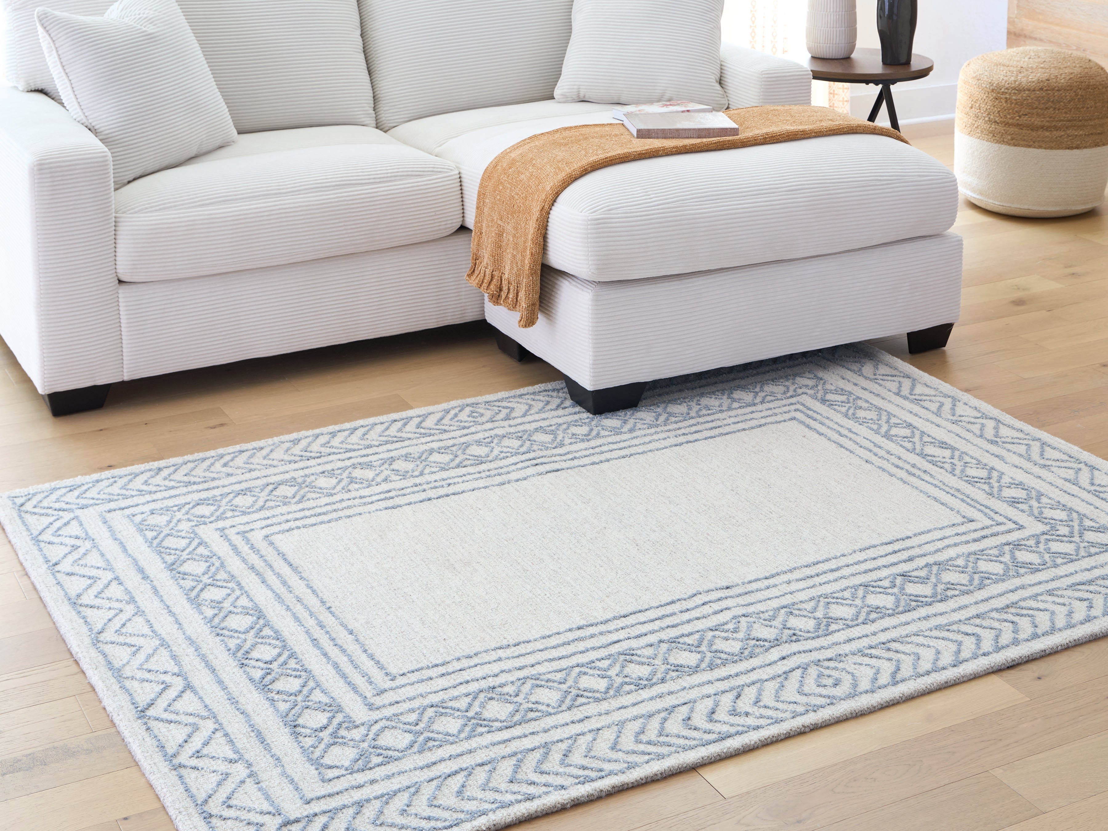 Tampa Furniture Outlet Lutz - Ashley Furniture - Azelhurst Rug - 5' x 7' Area Rug - R407852