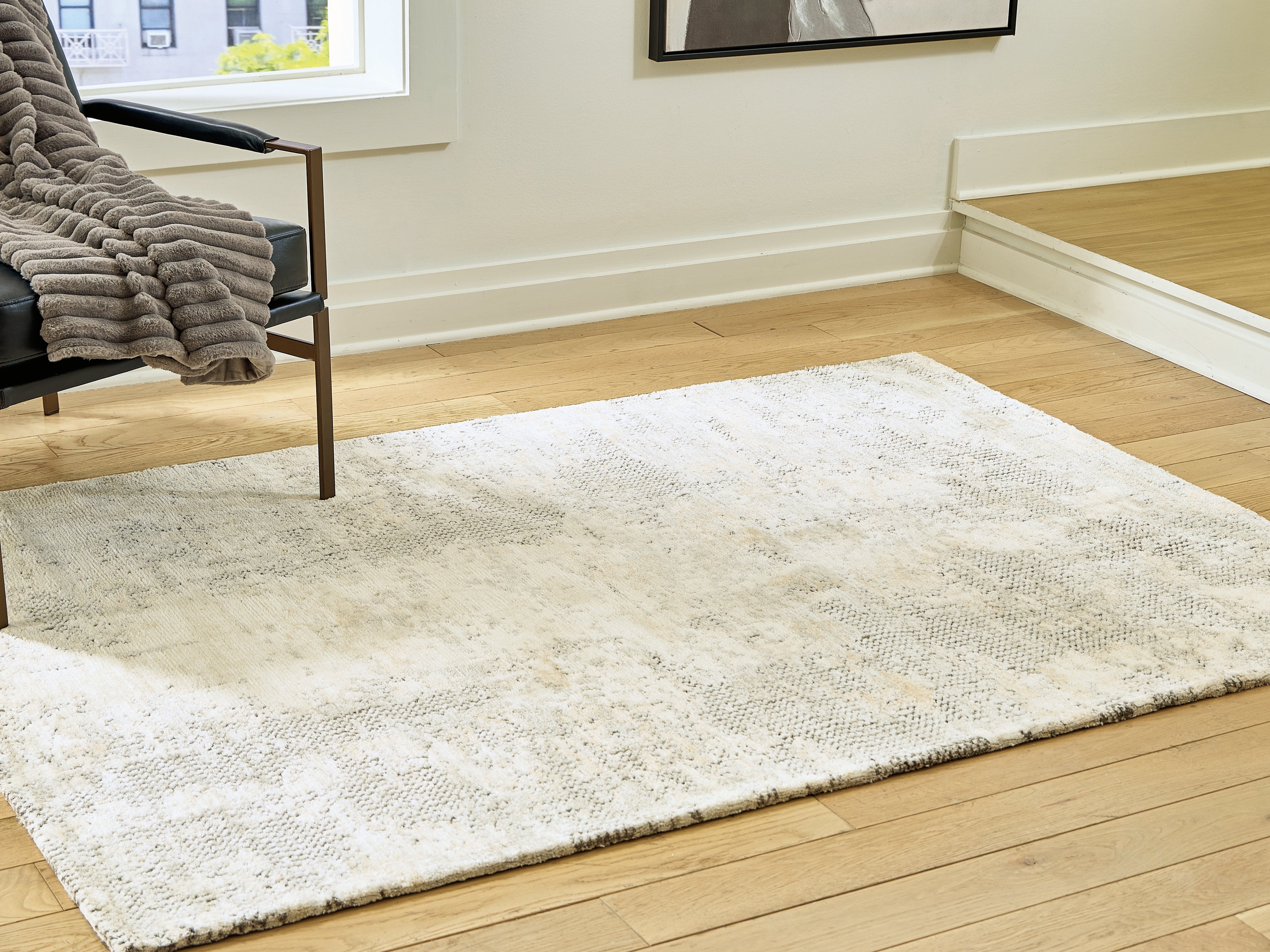 Tampa Furniture Outlet Lutz - Ashley Furniture - Raif Rug - Medium Rug / Gray/White/Cream - R408082