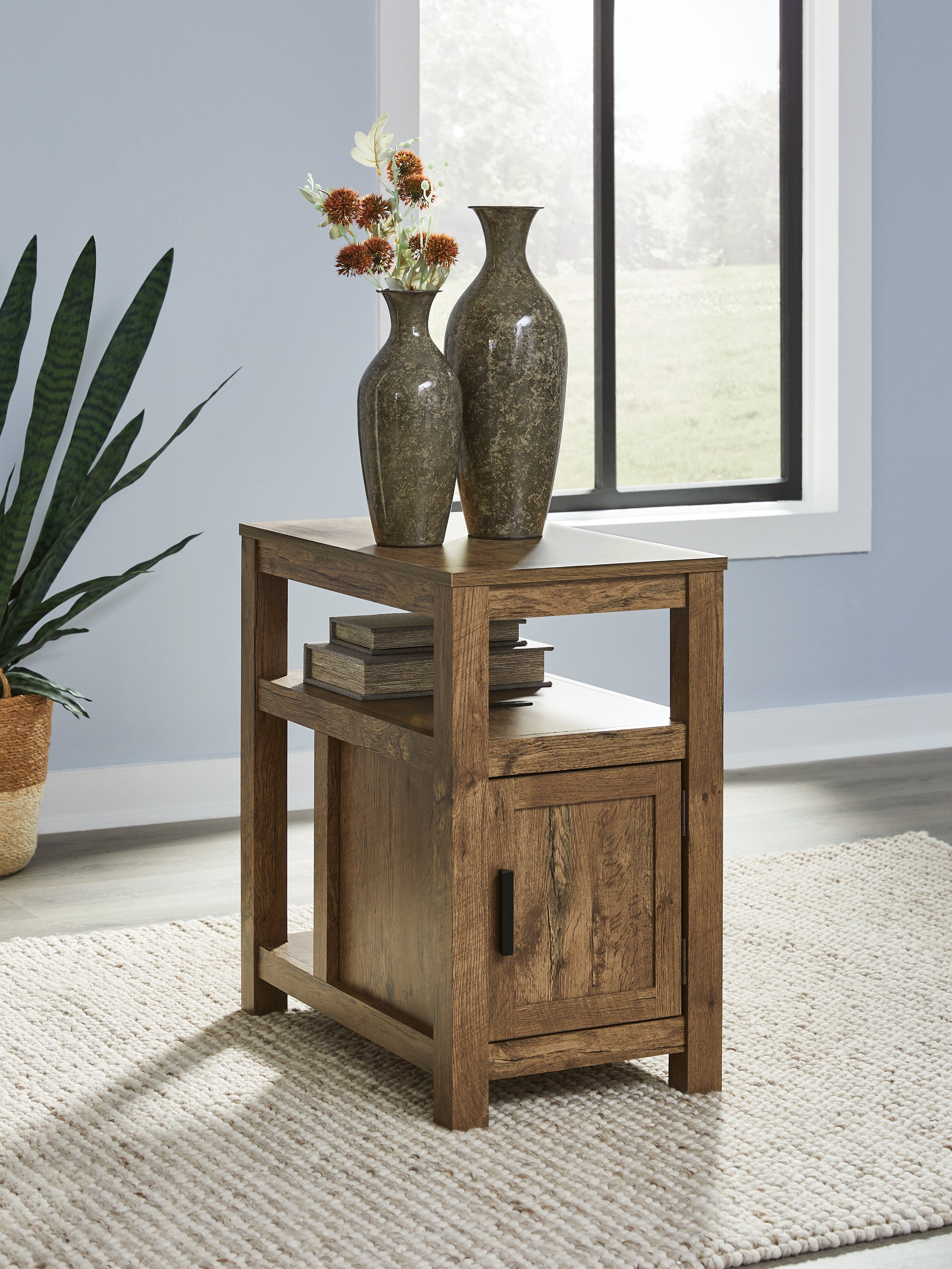 Tampa Furniture Outlet Lutz - Ashley Furniture - Fendenmore Chairside End Table - Chair Side End Table / Brown - T190-117