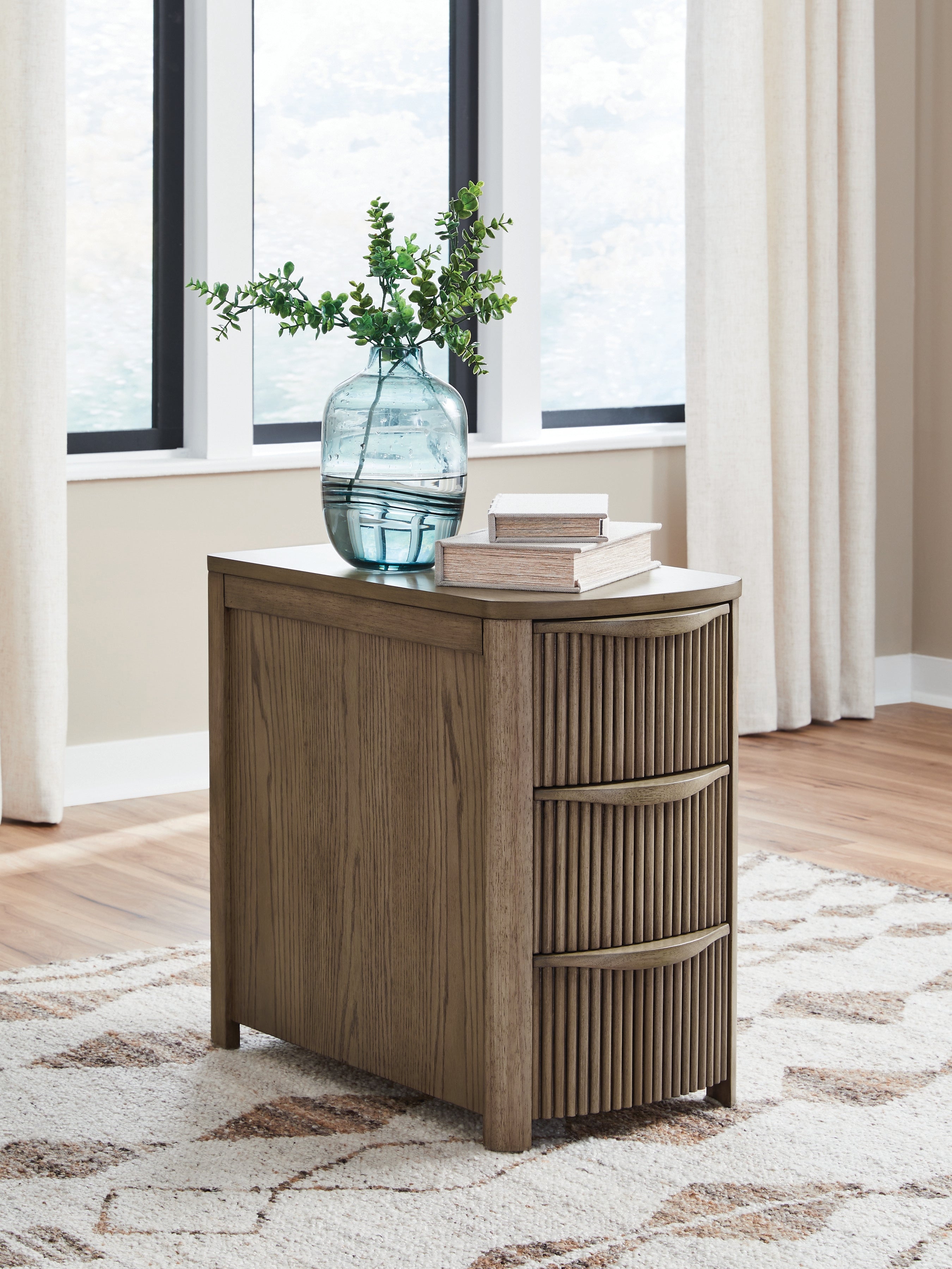 Tampa Furniture Outlet Lutz - Ashley Furniture - Camdill Chairside End Table - Chair Side End Table / Light Brown - T208-317