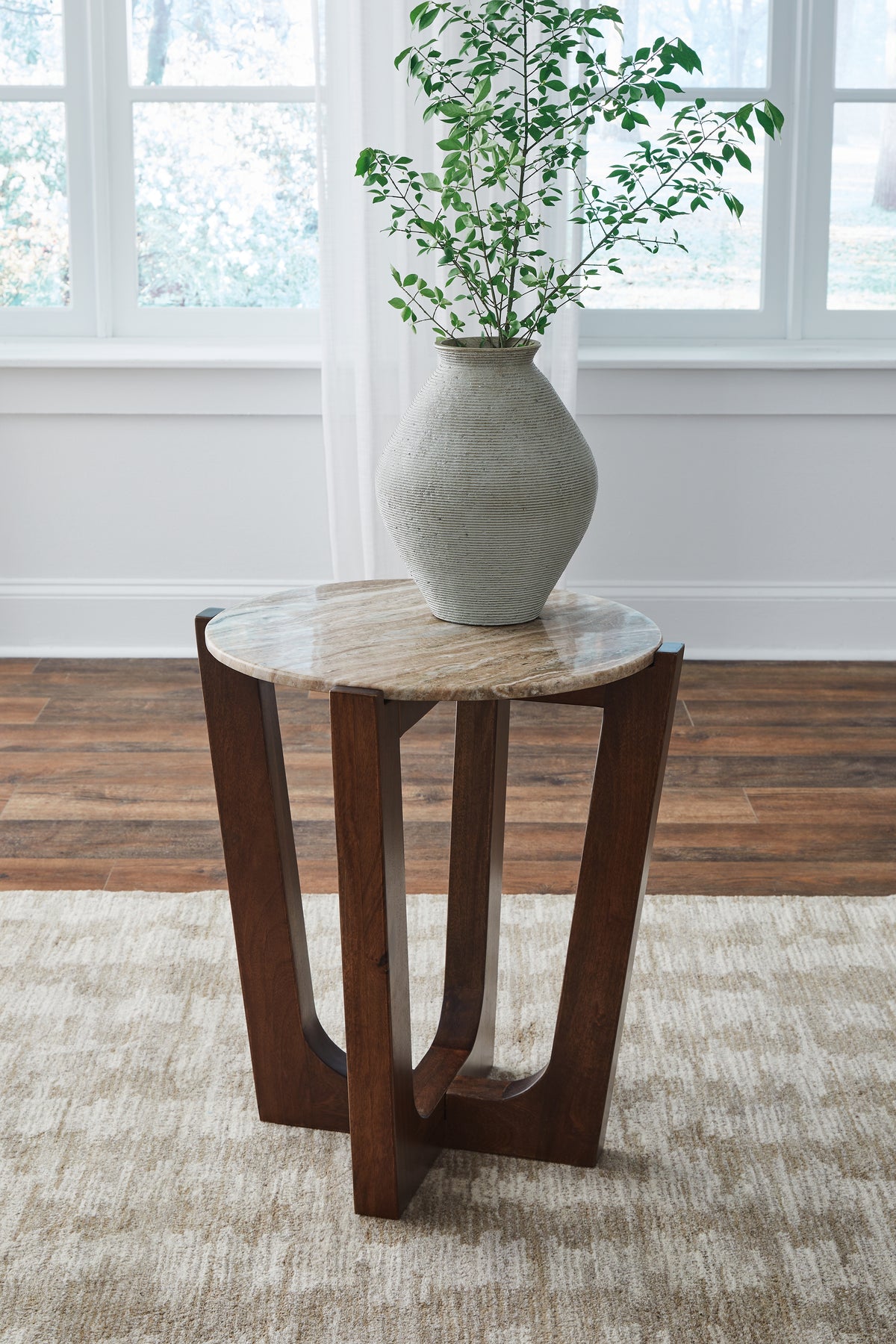 Tampa Furniture Outlet Lutz - Ashley Furniture - Tanidore End Table - Round End Table / Warm Brown - T667-6
