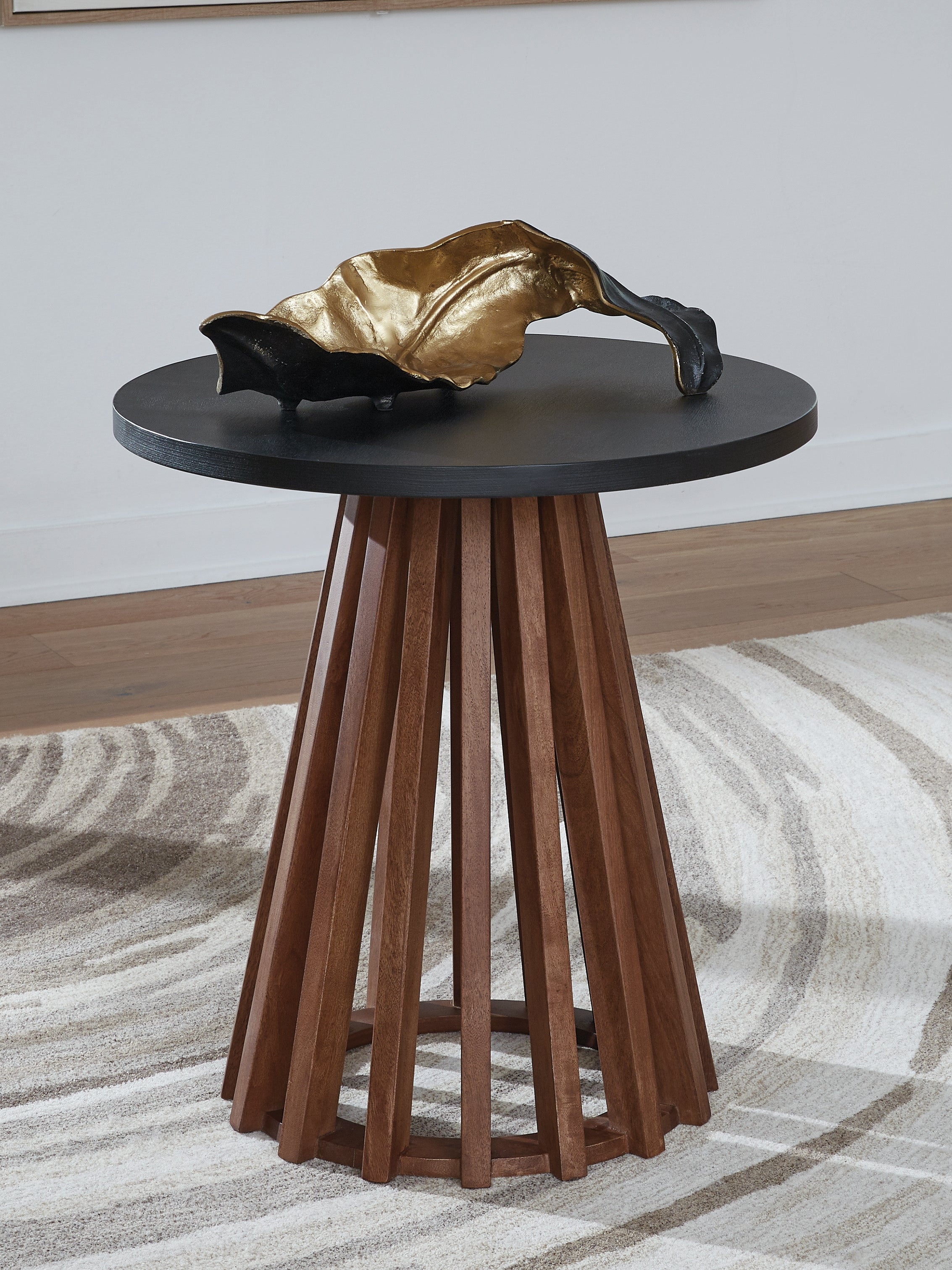 Tampa Furniture Outlet Lutz - Ashley Furniture - Kallari End Table - Round End Table - T737-6
